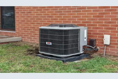 401 E 18th Street, Dover, OH 44622 - Photo 37