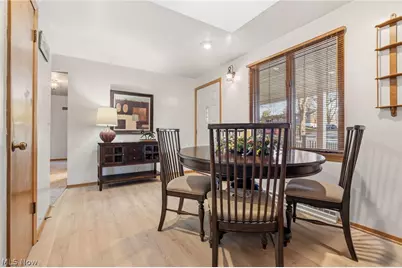 3595 Rolling Ridge Road NE, Canton, OH 44721 - Photo 11