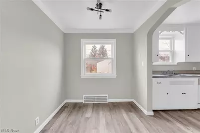 21303 Kenyon Drive, Maple Heights, OH 44137 - Photo 11