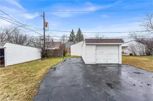 21303 Kenyon Dr, Maple Heights, OH 44137 - Photo 27