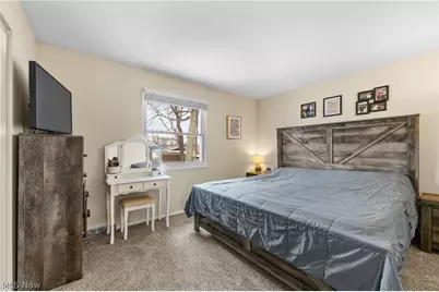 407 Ridgewood Drive, Eastlake, OH 44095 - Photo 11