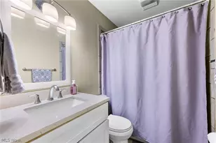 407 Ridgewood Dr, Eastlake, OH 44095 - Photo 17