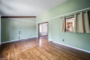 4069 Bushnell Rd, University Heights, OH 44118 - Photo 15