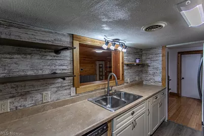 4841 Damon Avenue NW, Warren, OH 44483 - Photo 9