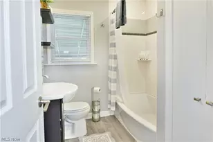 1153 Meadowbrook Ave SE, Warren, OH 44484 - Photo 13