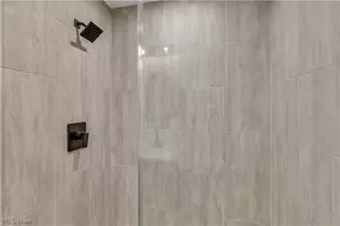 2130 W 42nd St, Loveland, OH 44113 - Photo 21