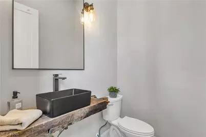 2130 W 42nd Street #2, Loveland, OH 44113 - Photo 15