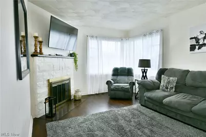 374 Meadowbrook Avenue SE, Warren, OH 44483 - Photo 7