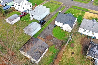 374 Meadowbrook Avenue SE, Warren, OH 44483 - Photo 35