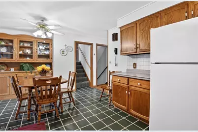 130 Robinwood Drive, New Middletown, OH 44442 - Photo 11