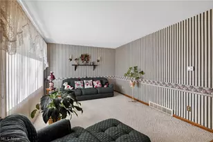 130 Robinwood Dr, New Middletown, OH 44442 - Photo 7