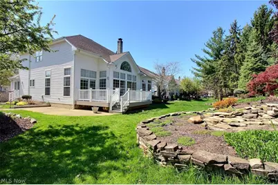 441 W Glengary Circle, Highland Heights, OH 44143 - Photo 3