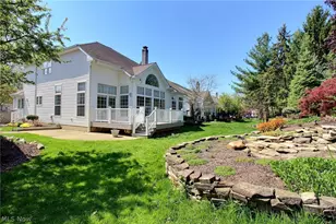 441 W Glengary Cir, Highland Heights, OH 44143 - Photo 3