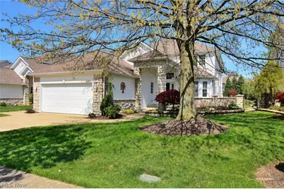 441 W Glengary Circle, Highland Heights, OH 44143 - Photo 1