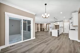 3320 White Willow Ln, Brunswick, OH 44212 - Photo 9