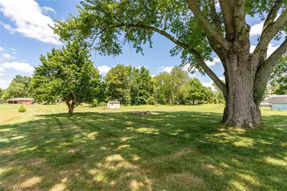 5615 Clover Street, Louisville, OH 44641 - Photo 35