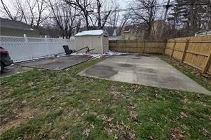 1566 E 195th St, Euclid, OH 44117 - Photo 7