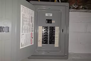 1566 E 195th St, Euclid, OH 44117 - Photo 25