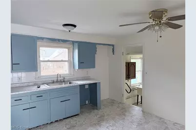 799 Stevens Boulevard, Eastlake, OH 44095 - Photo 3