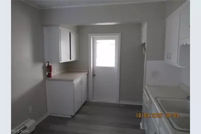 2015 Baxterly Avenue, Oakwood, OH 44107 - Photo 9