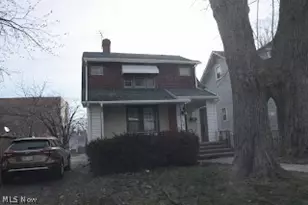 2015 Baxterly Ave, Oakwood, OH 44107 - Photo 1