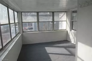 2015 Baxterly Ave, Oakwood, OH 44107 - Photo 9