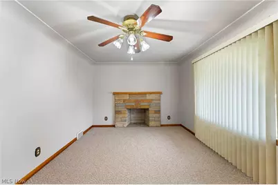 687 Moore Avenue, Campbell, OH 44405 - Photo 3