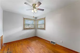 687 Moore Ave, Campbell, OH 44405 - Photo 13