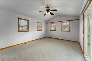 687 Moore Ave, Campbell, OH 44405 - Photo 5