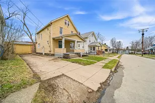 320 Fox Dr, Ashtabula, OH 44004 - Photo 3