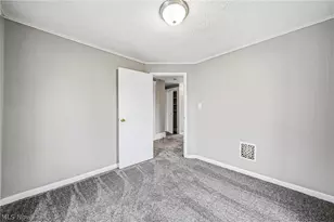 320 Fox Dr, Ashtabula, OH 44004 - Photo 37