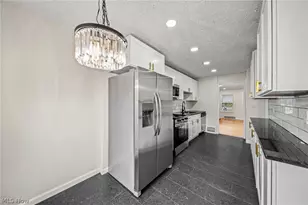 3983 E 176th St, Loveland, OH 44128 - Photo 9