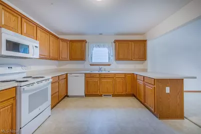 501 Falling Leaf Drive, Green Hills, OH 44131 - Photo 9