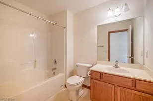 501 Falling Leaf Dr, Green Hills, OH 44131 - Photo 21