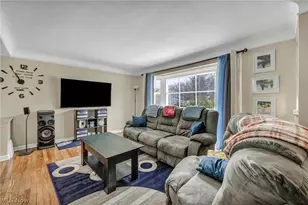 16908 Throckley Ave, Loveland, OH 44128 - Photo 23