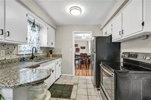 16908 Throckley Ave, Loveland, OH 44128 - Photo 11