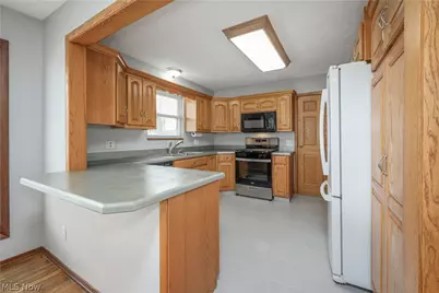 6860 Beridge Street, Louisville, OH 44641 - Photo 13