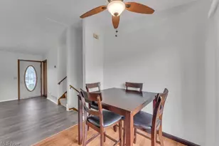 462 Waterbury Dr, Eastlake, OH 44095 - Photo 3