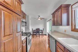 462 Waterbury Dr, Eastlake, OH 44095 - Photo 7