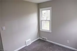 795 E 260th St, Euclid, OH 44132 - Photo 13