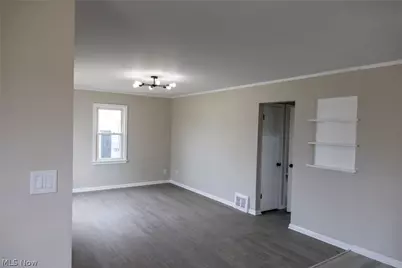 795 E 260th Street, Euclid, OH 44132 - Photo 5