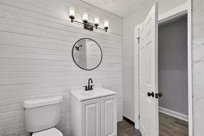 231 E 210th Street, Euclid, OH 44123 - Photo 19