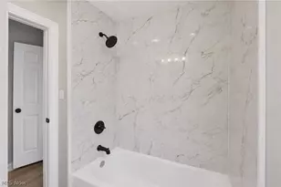 231 E 210th St, Euclid, OH 44123 - Photo 21