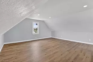 231 E 210th St, Euclid, OH 44123 - Photo 29