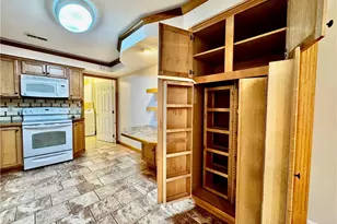 318 Millennium Dr, Tallmadge, OH 44278 - Photo 15