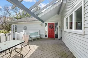 6656 Woodhawk Dr, Mayfield Heights, OH 44124 - Photo 7