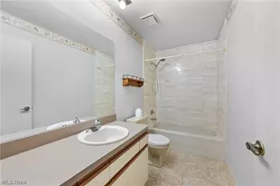 6656 Woodhawk Dr, Mayfield Heights, OH 44124 - Photo 29