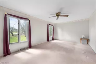 6656 Woodhawk Dr, Mayfield Heights, OH 44124 - Photo 27