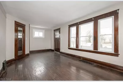 17421 Broadway Avenue, Maple Heights, OH 44137 - Photo 3