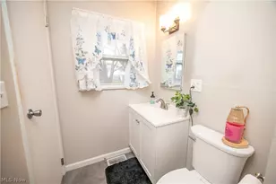 3295 Clearwater St NW, Warren, OH 44485 - Photo 15